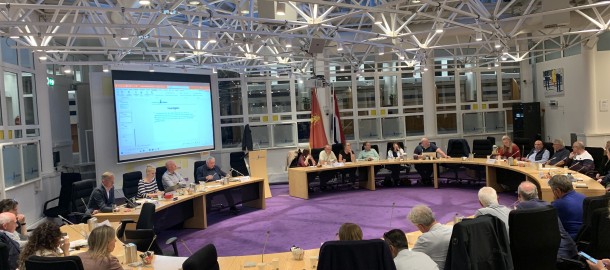 Raadszaal Huizen.jpeg